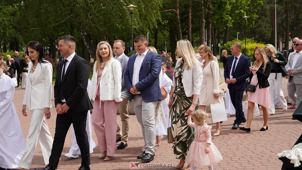 I Komunia Święta w parafii pw. Zbawiciela Świata w Ostrołęce [11.05.2025] - zdjęcie #4 - eOstroleka.pl