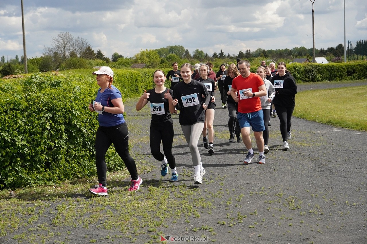 Bieg charytatywny Na fali pomocy w Ostrołęce [11.05.2025] - zdjęcie #49 - eOstroleka.pl