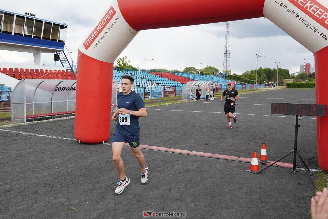 Bieg charytatywny Na fali pomocy w Ostrołęce [11.05.2025] - zdjęcie #3 - eOstroleka.pl
