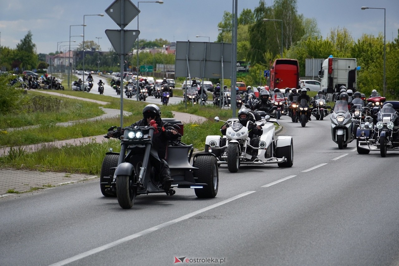 Moto Monster 2025: Parada aut i motocykli ulicami Ostrołęki [11.05.2025] - zdjęcie #107 - eOstroleka.pl