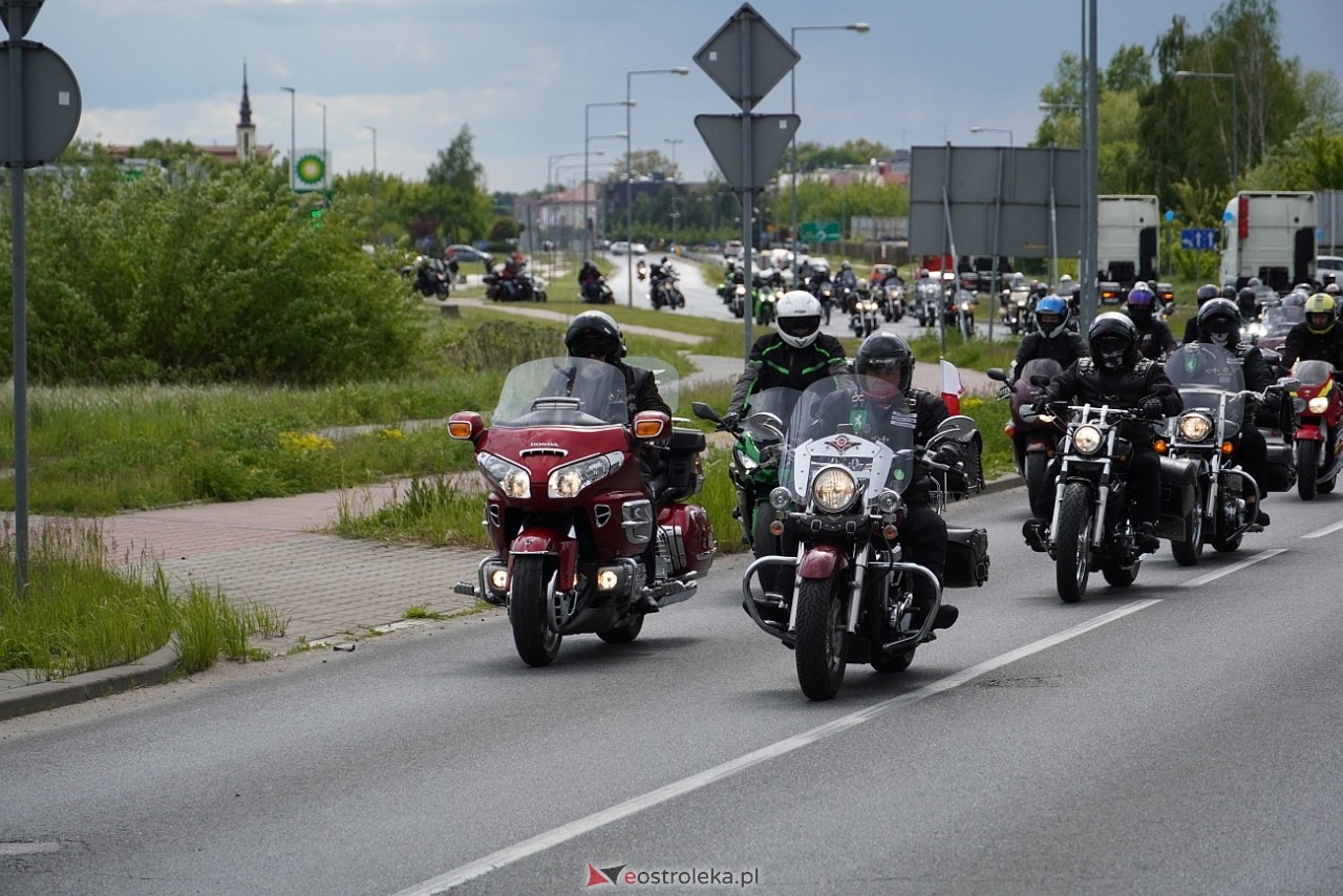 Moto Monster 2025: Parada aut i motocykli ulicami Ostrołęki [11.05.2025] - zdjęcie #92 - eOstroleka.pl