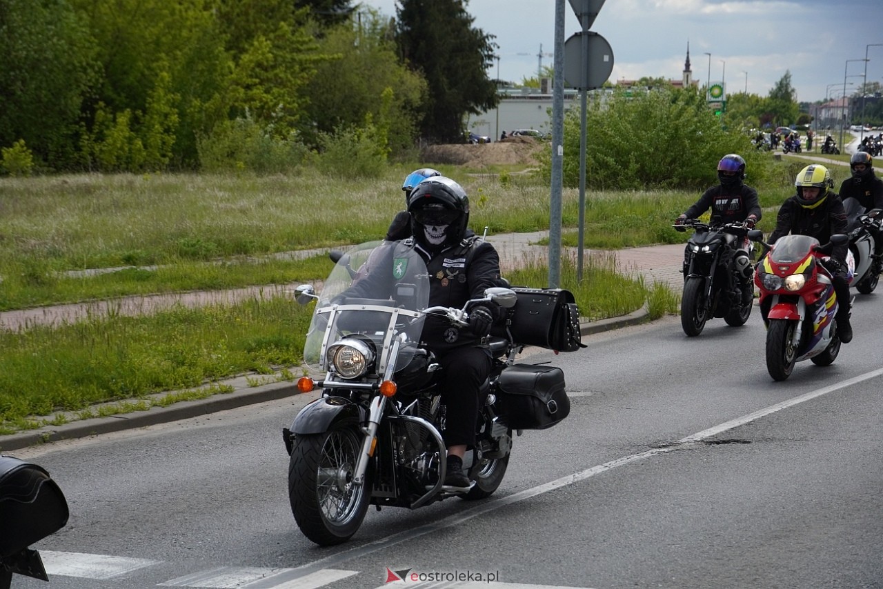 Moto Monster 2025: Parada aut i motocykli ulicami Ostrołęki [11.05.2025] - zdjęcie #82 - eOstroleka.pl