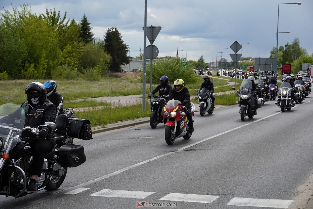 Moto Monster 2025: Parada aut i motocykli ulicami Ostrołęki [11.05.2025] - zdjęcie #80 - eOstroleka.pl