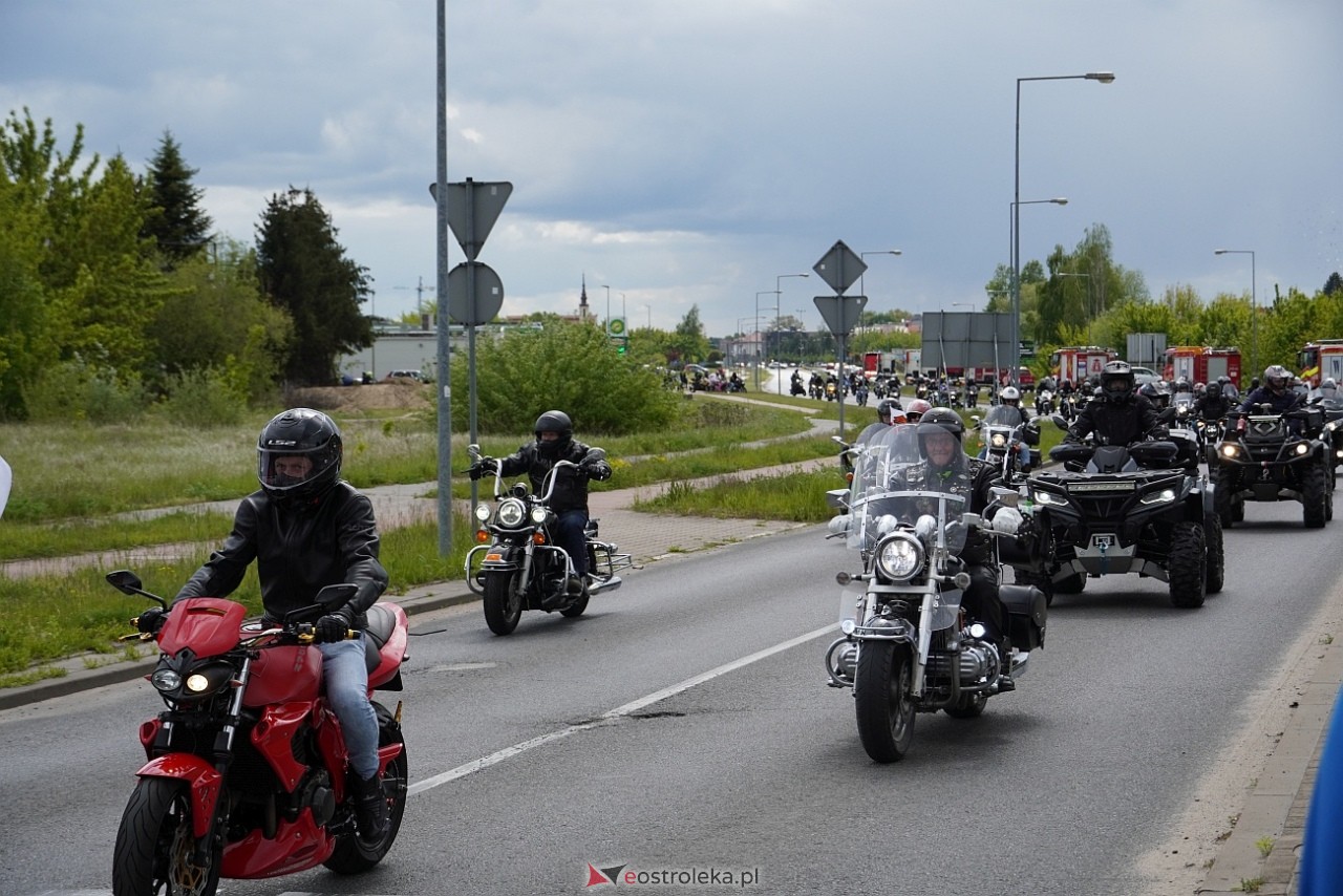 Moto Monster 2025: Parada aut i motocykli ulicami Ostrołęki [11.05.2025] - zdjęcie #81 - eOstroleka.pl