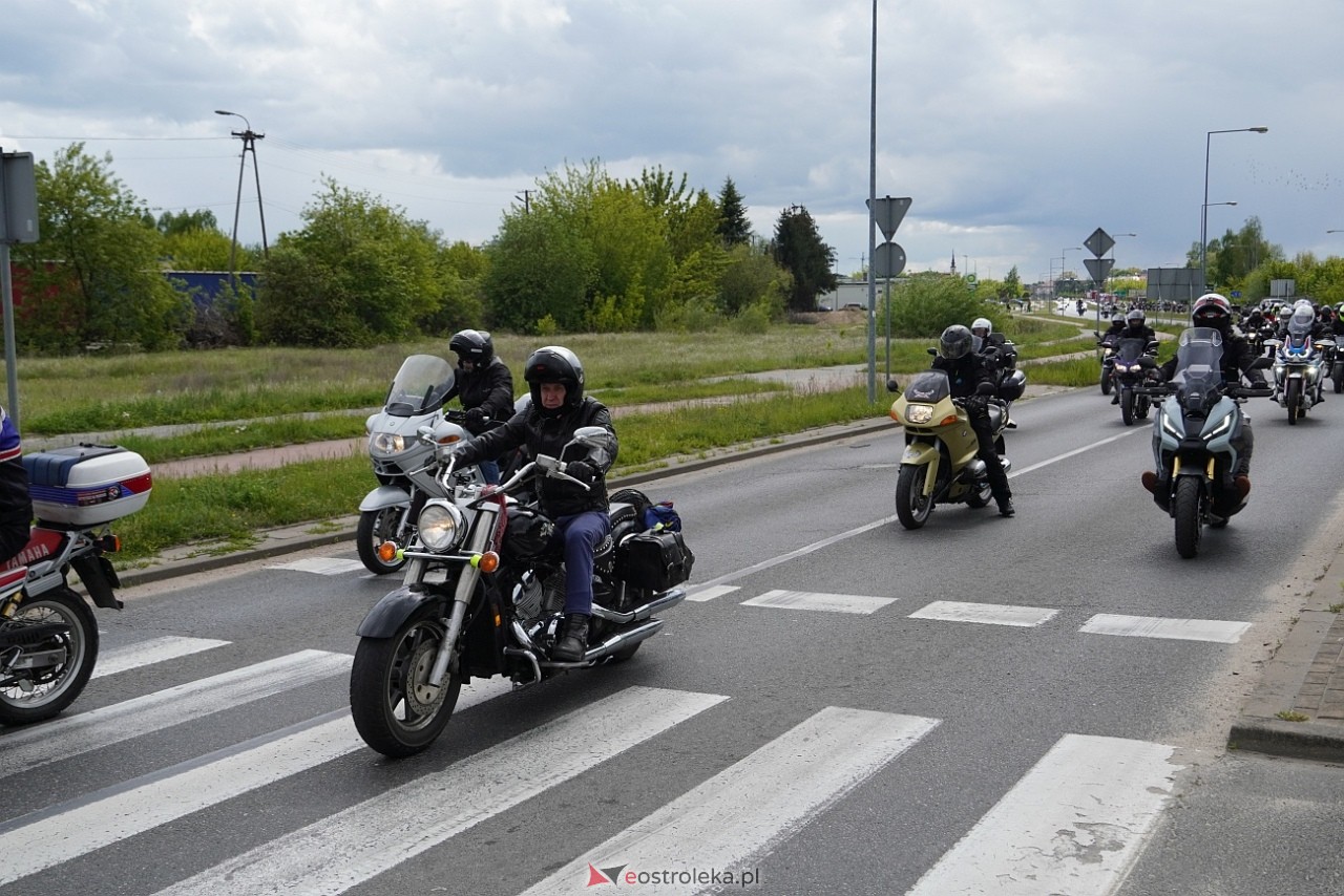Moto Monster 2025: Parada aut i motocykli ulicami Ostrołęki [11.05.2025] - zdjęcie #40 - eOstroleka.pl