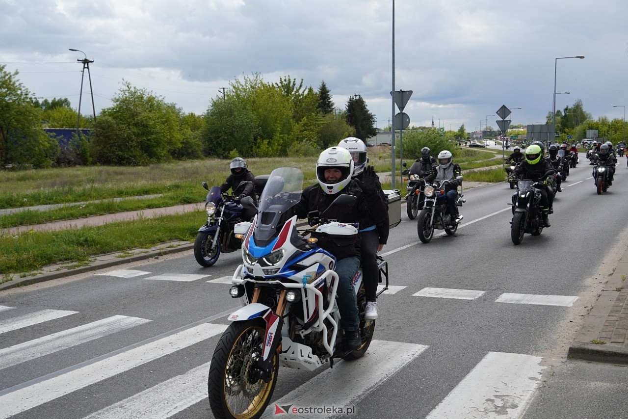 Moto Monster 2025: Parada aut i motocykli ulicami Ostrołęki [11.05.2025] - zdjęcie #35 - eOstroleka.pl
