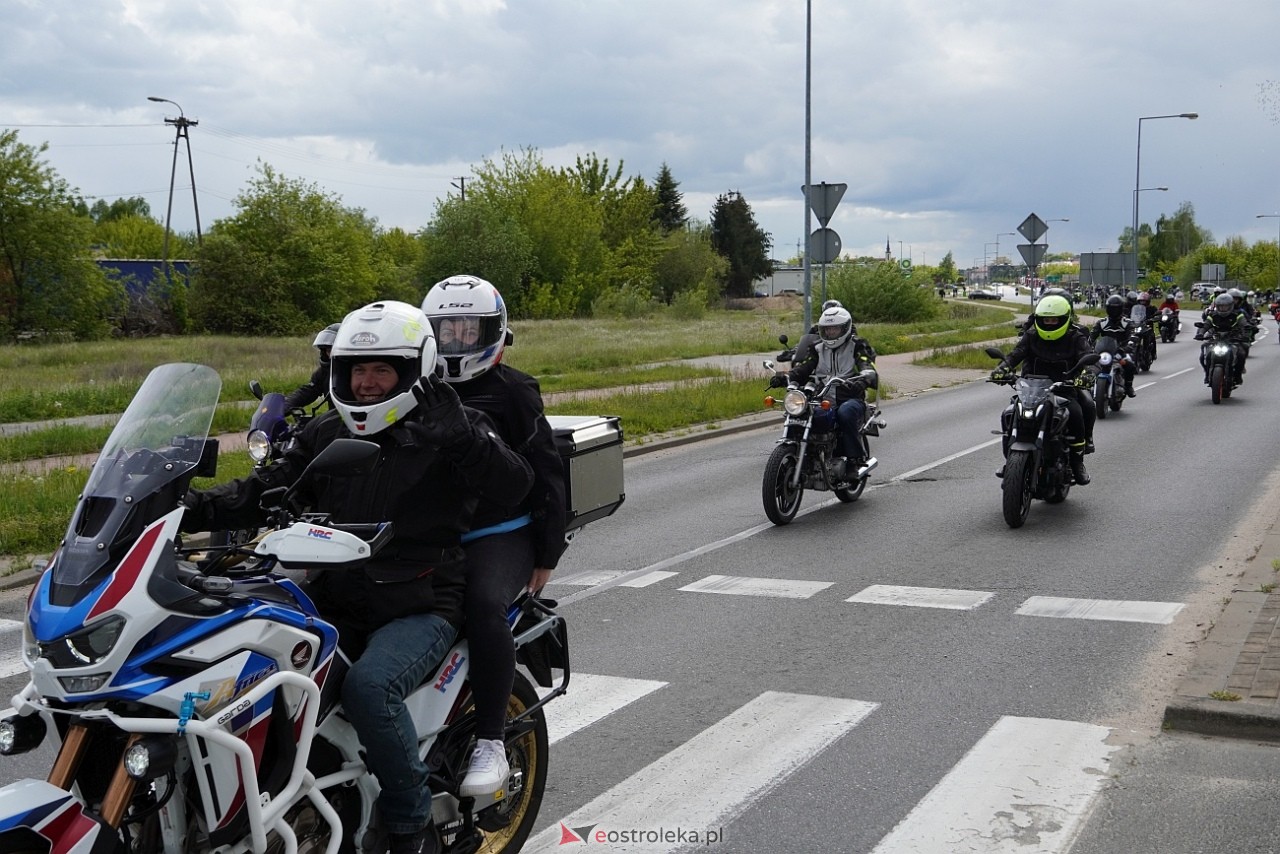 Moto Monster 2025: Parada aut i motocykli ulicami Ostrołęki [11.05.2025] - zdjęcie #34 - eOstroleka.pl