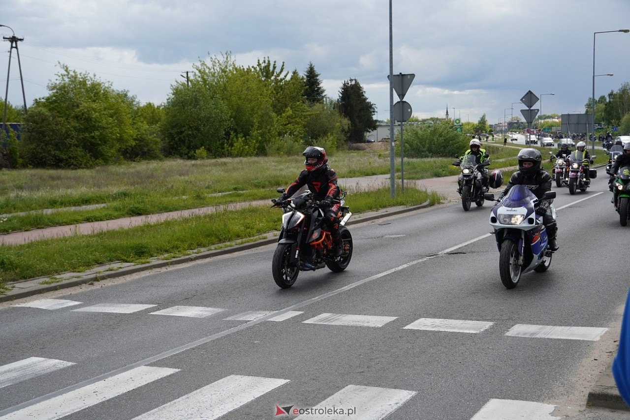 Moto Monster 2025: Parada aut i motocykli ulicami Ostrołęki [11.05.2025] - zdjęcie #23 - eOstroleka.pl