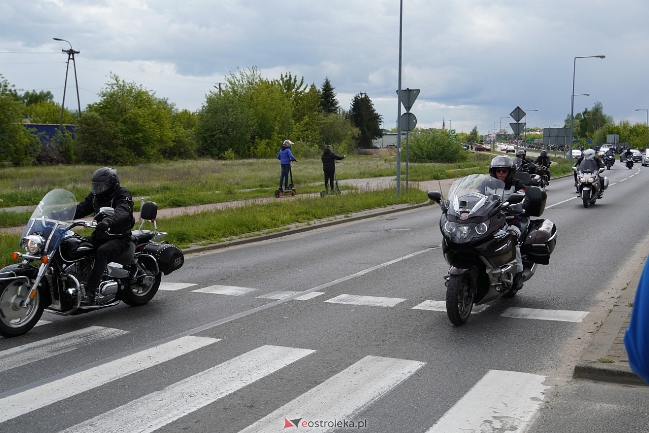 Moto Monster 2025: Parada aut i motocykli ulicami Ostrołęki [11.05.2025] - zdjęcie #17 - eOstroleka.pl