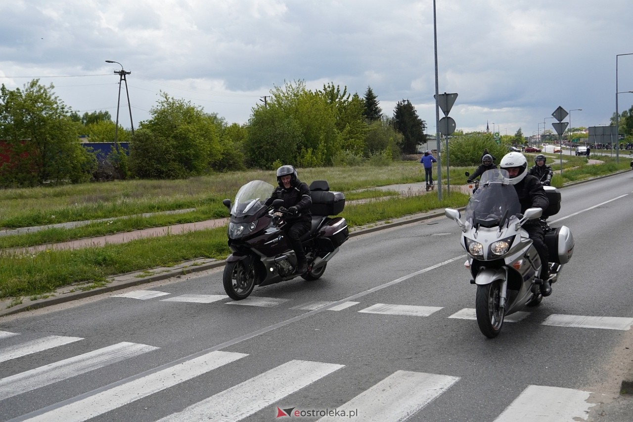 Moto Monster 2025: Parada aut i motocykli ulicami Ostrołęki [11.05.2025] - zdjęcie #15 - eOstroleka.pl