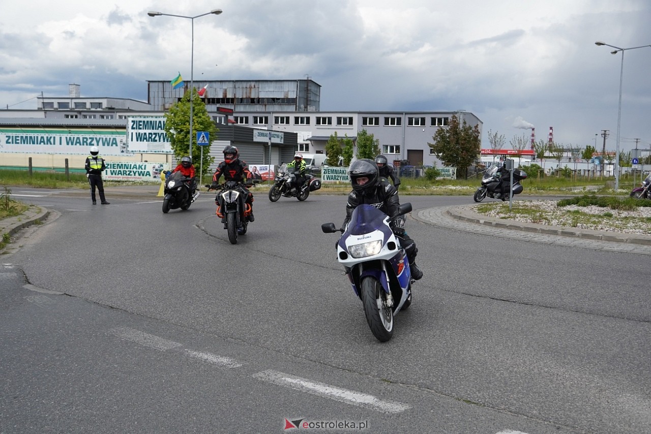 Moto Monster 2025: Parada aut i motocykli ulicami Ostrołęki [11.05.2025] - zdjęcie #11 - eOstroleka.pl