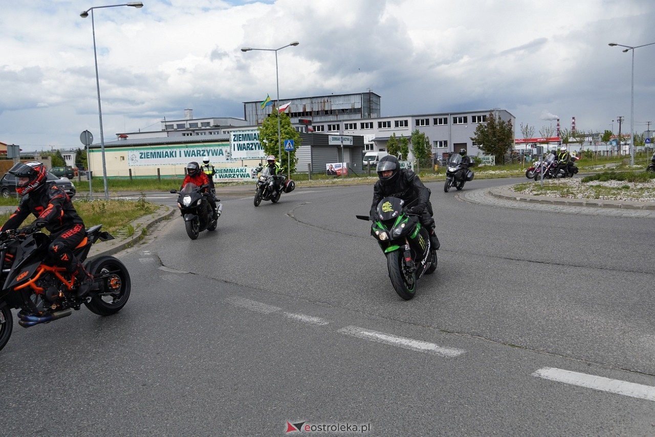 Moto Monster 2025: Parada aut i motocykli ulicami Ostrołęki [11.05.2025] - zdjęcie #9 - eOstroleka.pl