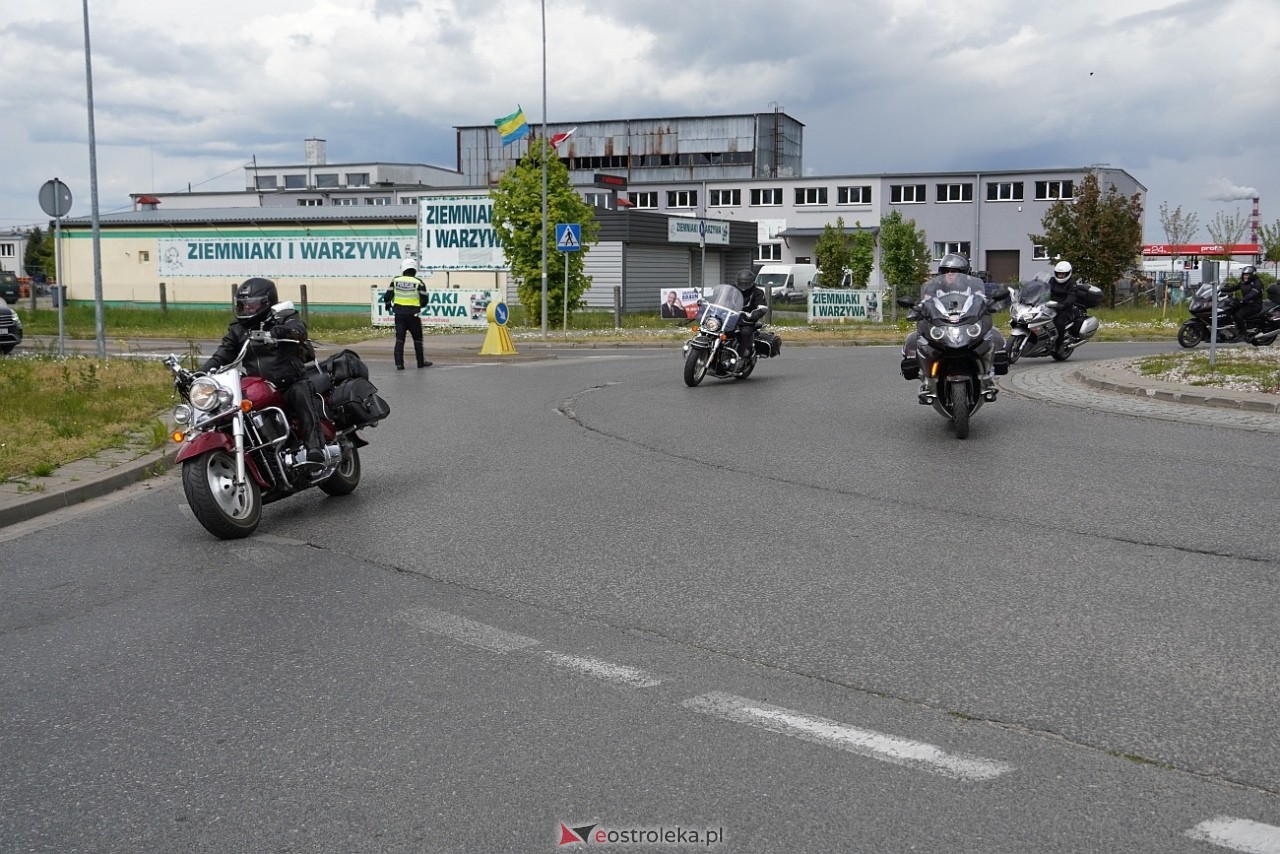 Moto Monster 2025: Parada aut i motocykli ulicami Ostrołęki [11.05.2025] - zdjęcie #6 - eOstroleka.pl