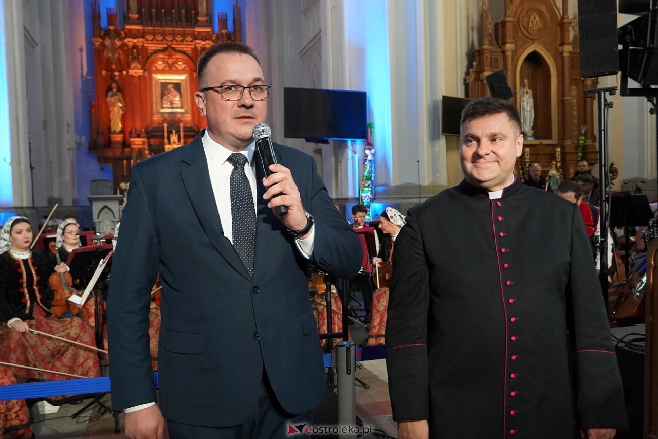 Zespół Pieśni i Tańca Mazowsze w Baranowie [11.05.2025] - zdjęcie #60 - eOstroleka.pl