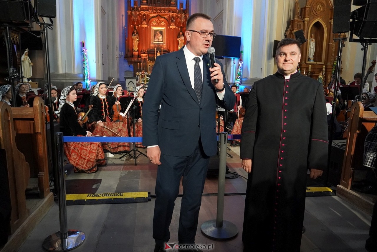 Zespół Pieśni i Tańca Mazowsze w Baranowie [11.05.2025] - zdjęcie #59 - eOstroleka.pl