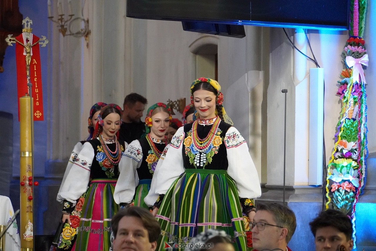 Zespół Pieśni i Tańca Mazowsze w Baranowie [11.05.2025] - zdjęcie #48 - eOstroleka.pl