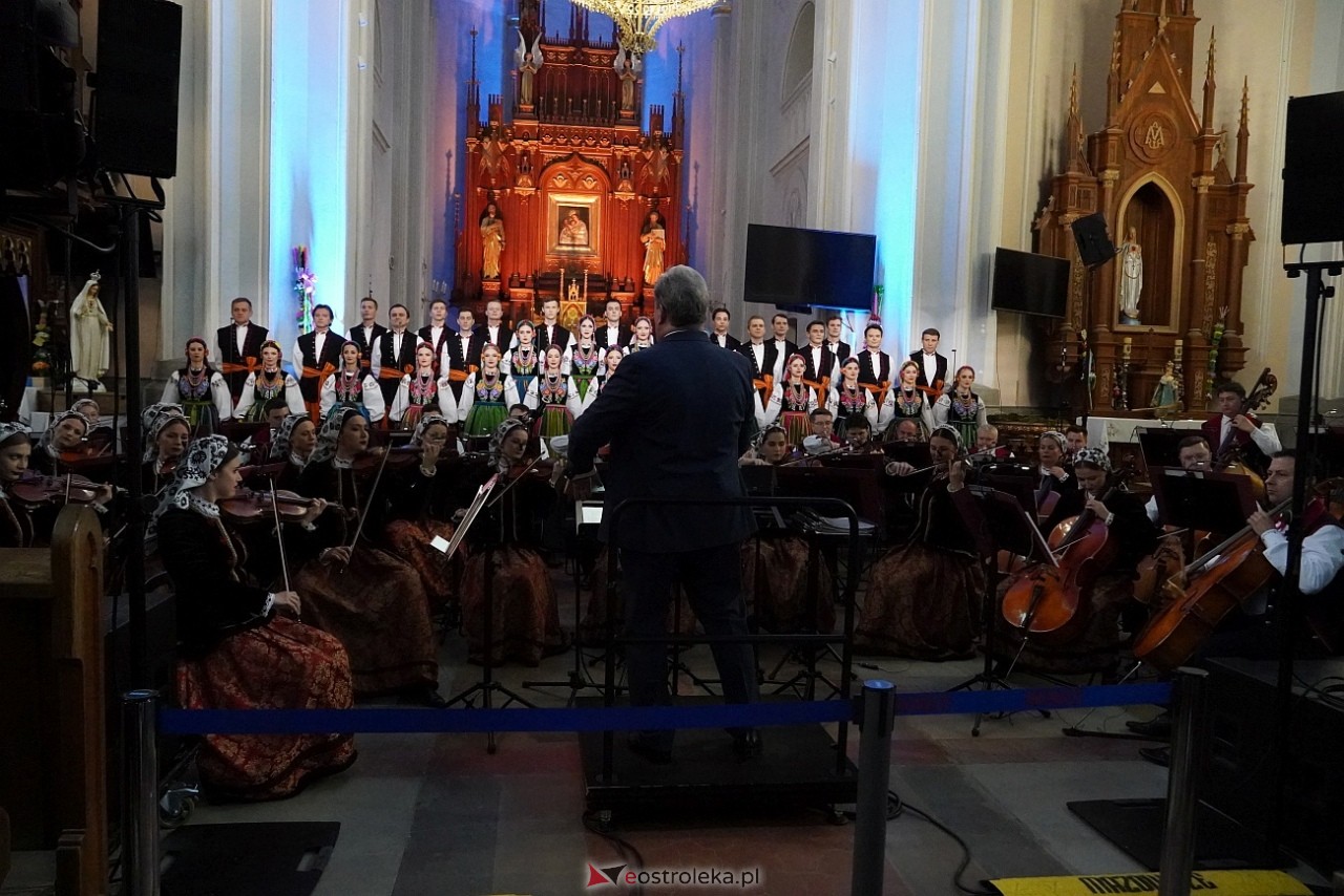 Zespół Pieśni i Tańca Mazowsze w Baranowie [11.05.2025] - zdjęcie #7 - eOstroleka.pl