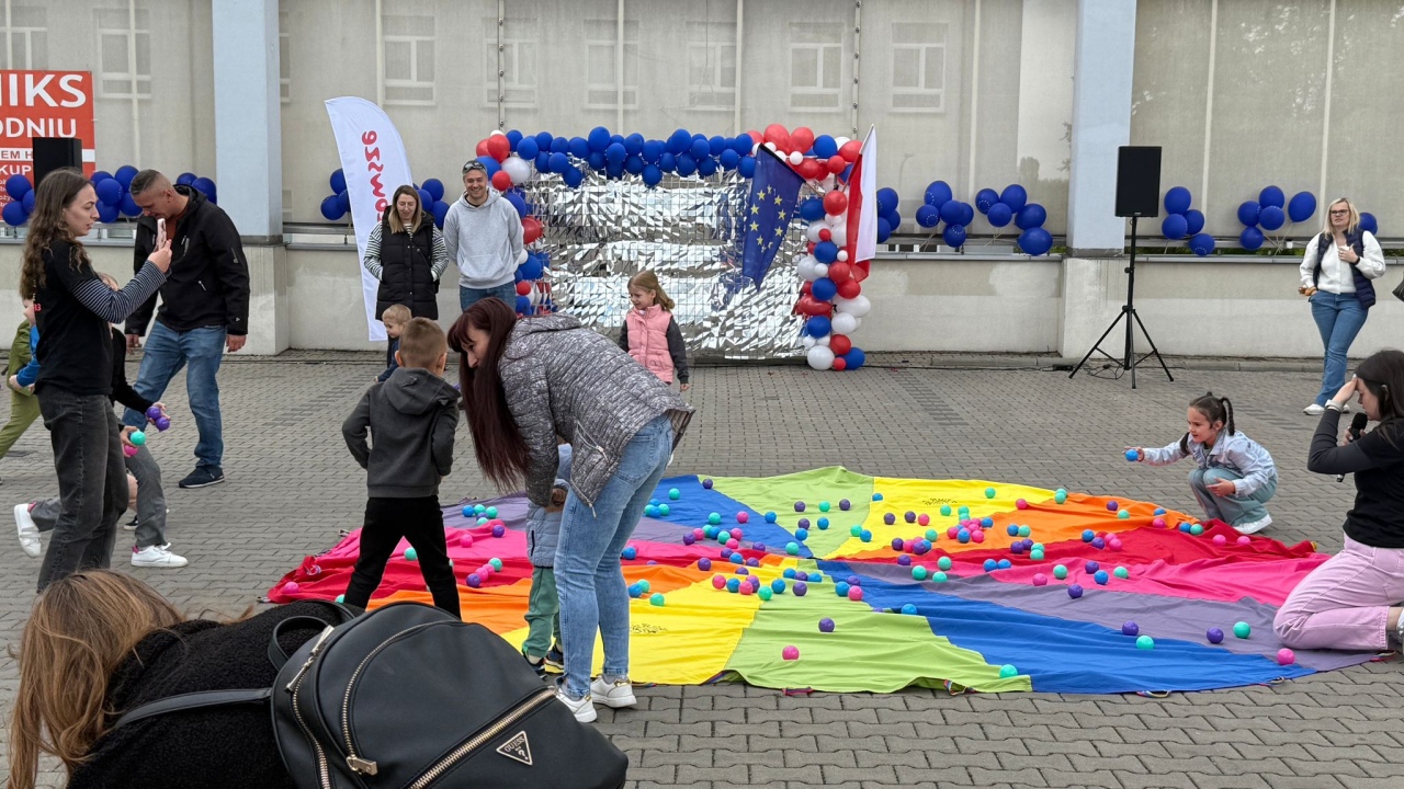 Rodzinny Piknik Europejski w Ostrołęce [11.05.2025] - zdjęcie #20 - eOstroleka.pl