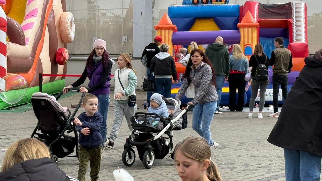 Rodzinny Piknik Europejski w Ostrołęce [11.05.2025] - zdjęcie #19 - eOstroleka.pl