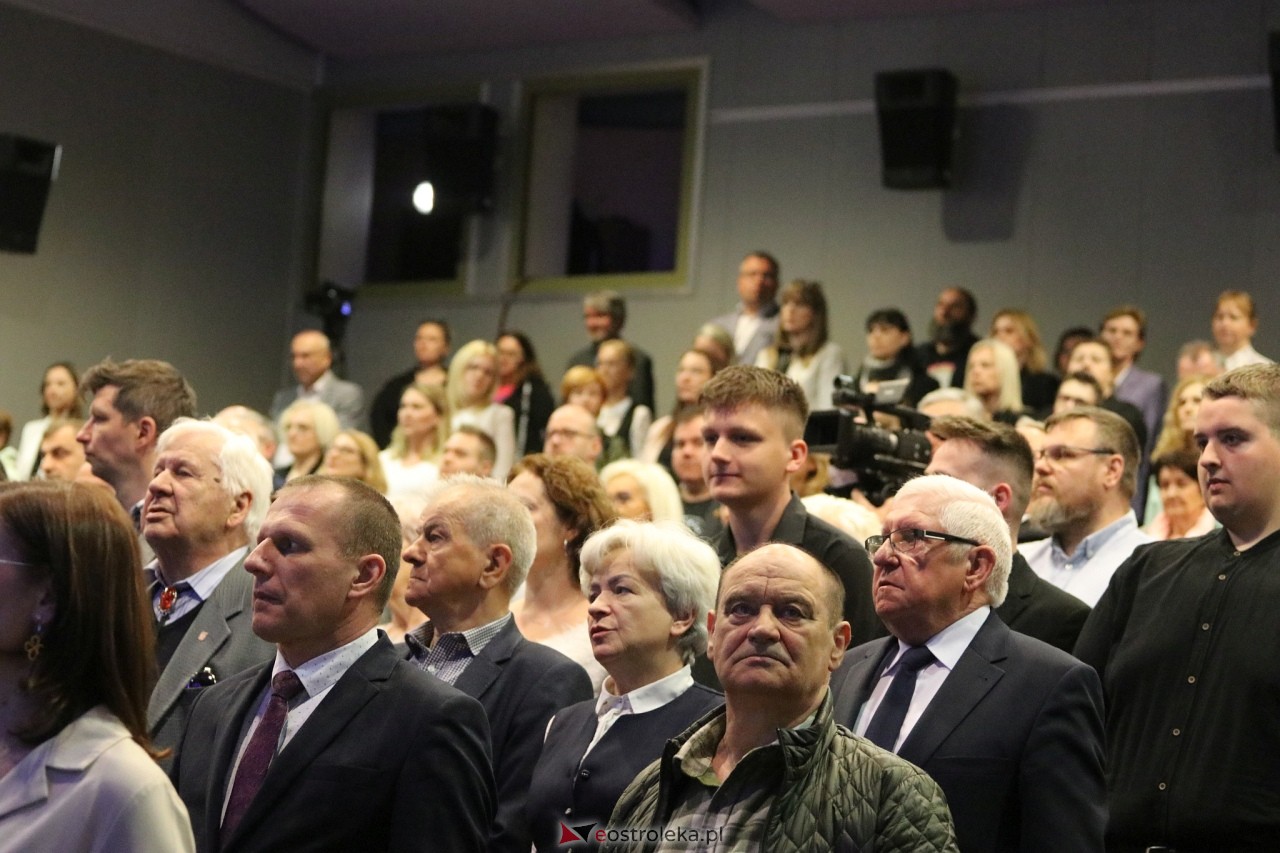 Nadzwyczajna sesja rady miasta Ostrołęki [12.05.2025] - zdjęcie #111 - eOstroleka.pl