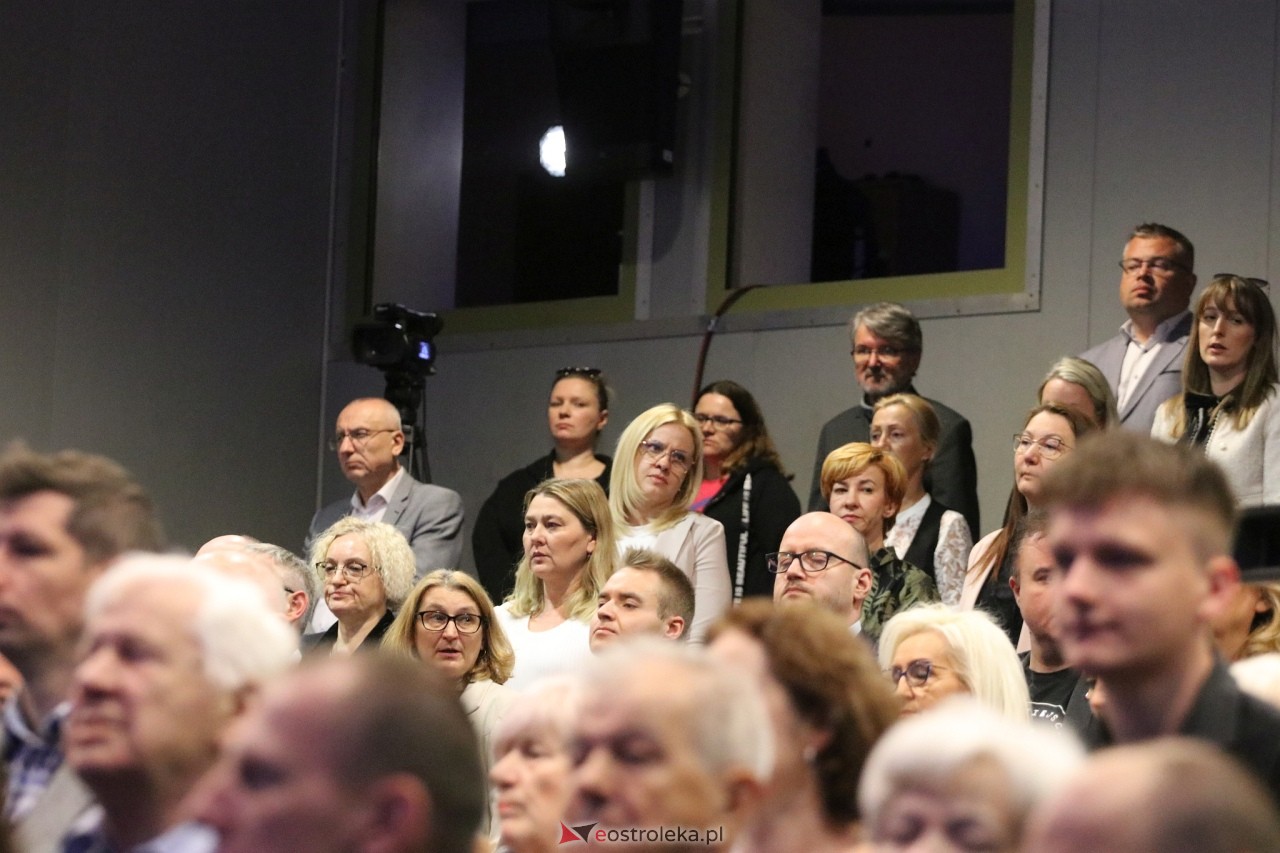 Nadzwyczajna sesja rady miasta Ostrołęki [12.05.2025] - zdjęcie #107 - eOstroleka.pl