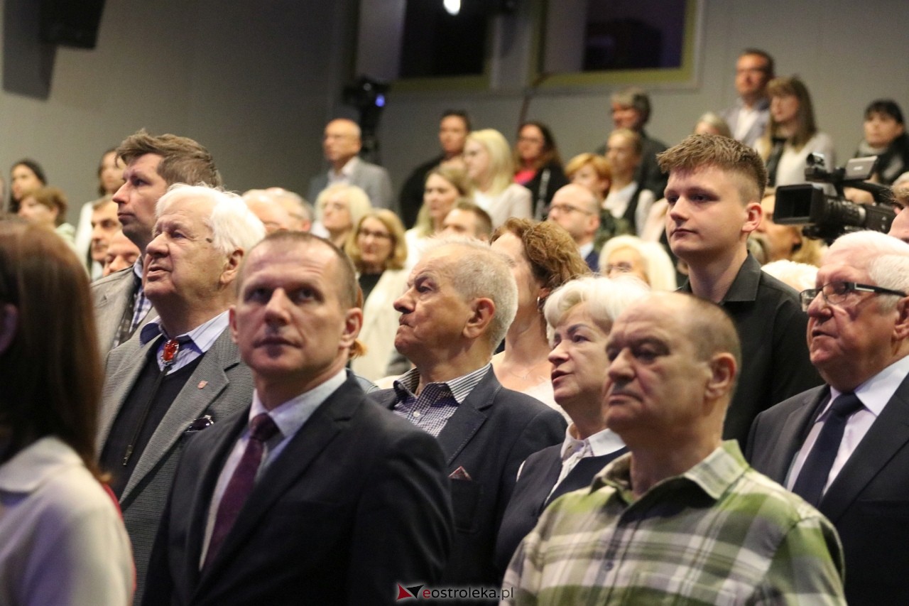 Nadzwyczajna sesja rady miasta Ostrołęki [12.05.2025] - zdjęcie #99 - eOstroleka.pl
