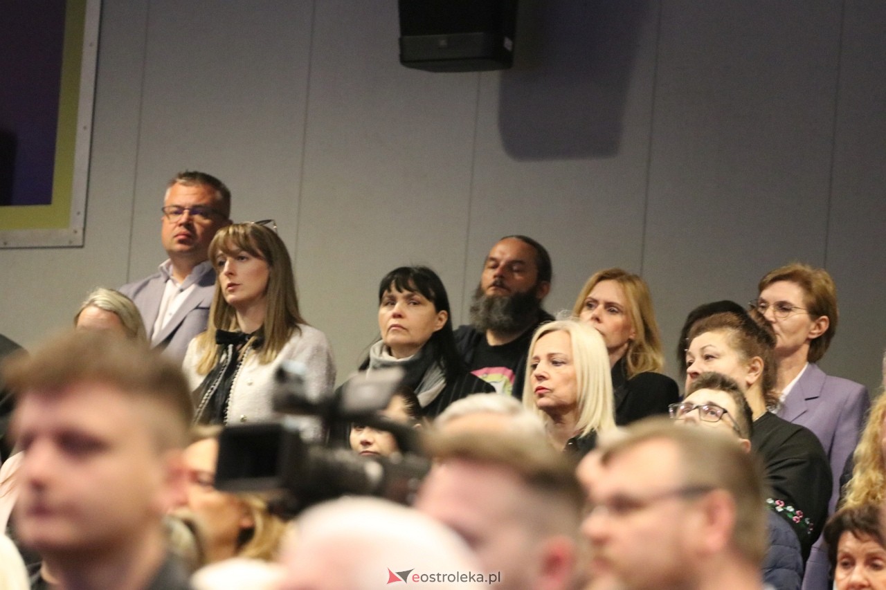 Nadzwyczajna sesja rady miasta Ostrołęki [12.05.2025] - zdjęcie #98 - eOstroleka.pl