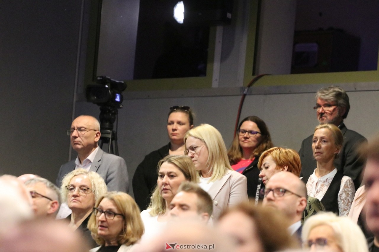 Nadzwyczajna sesja rady miasta Ostrołęki [12.05.2025] - zdjęcie #97 - eOstroleka.pl