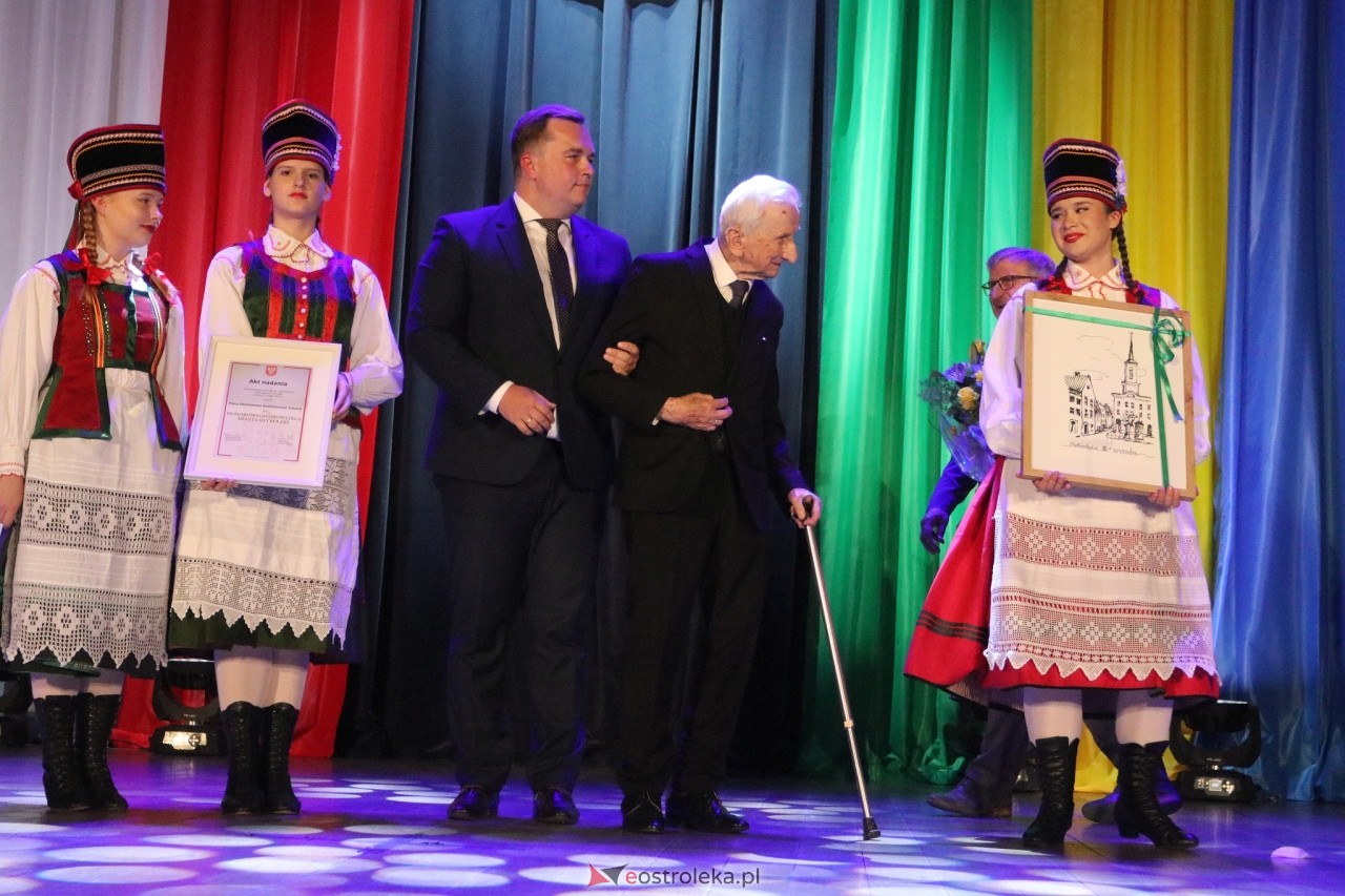 Nadzwyczajna sesja rady miasta Ostrołęki [12.05.2025] - zdjęcie #65 - eOstroleka.pl