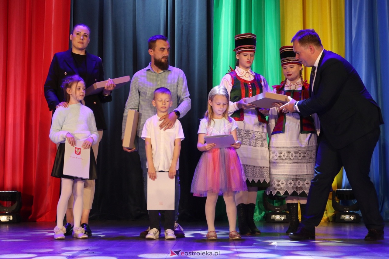 Nadzwyczajna sesja rady miasta Ostrołęki [12.05.2025] - zdjęcie #42 - eOstroleka.pl