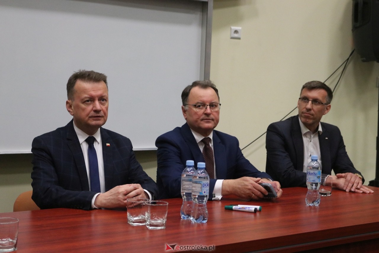 Spotkanie z Mariuszem Błaszczakiem w Ostrołęce [12.05.2025] - zdjęcie #19 - eOstroleka.pl