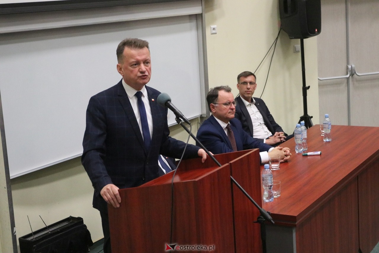 Spotkanie z Mariuszem Błaszczakiem w Ostrołęce [12.05.2025] - zdjęcie #5 - eOstroleka.pl