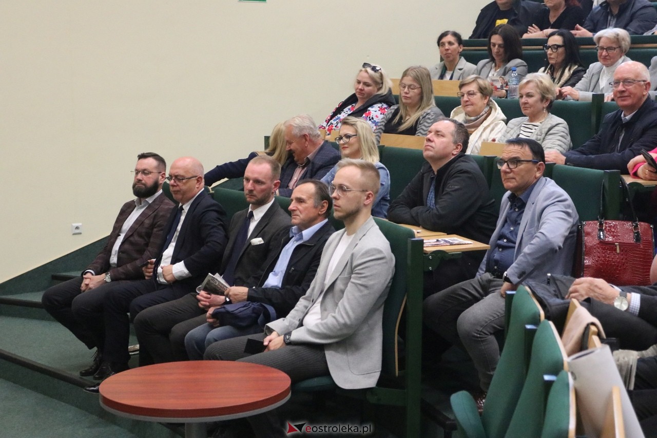 Spotkanie z Mariuszem Błaszczakiem w Ostrołęce [12.05.2025] - zdjęcie #3 - eOstroleka.pl