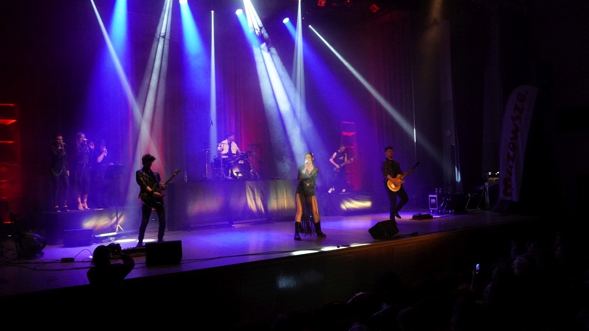 Premiera płyty zespołu Madma - koncert w OCK [12.05.2025] - zdjęcie #34 - eOstroleka.pl