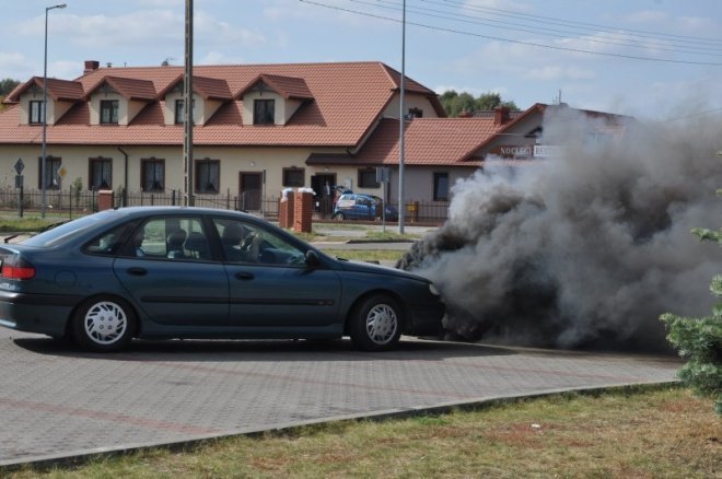 Wypadek z udziałem karetki i samochodów osobowych (25.IX.2011) - zdjęcie #3 - eOstroleka.pl