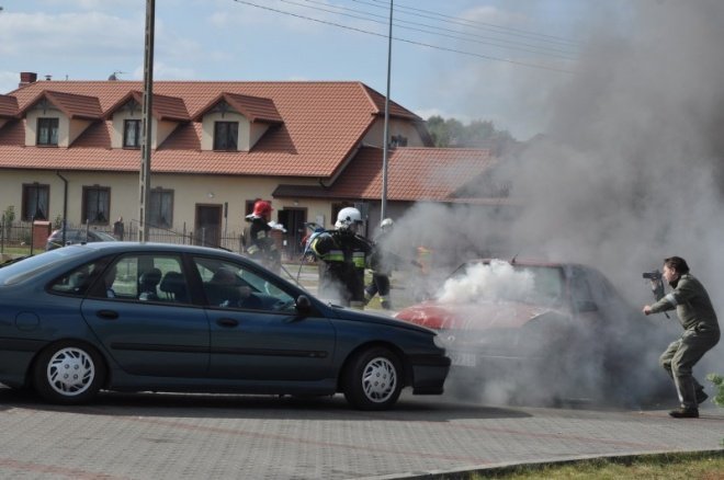 Wypadek z udziałem karetki i samochodów osobowych (25.IX.2011) - zdjęcie #10 - eOstroleka.pl