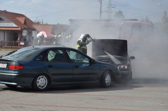 Wypadek z udziałem karetki i samochodów osobowych (25.IX.2011) - zdjęcie #13 - eOstroleka.pl
