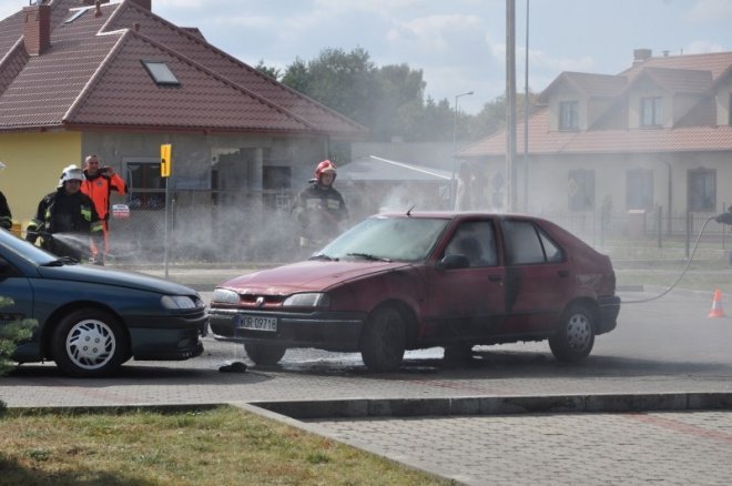Wypadek z udziałem karetki i samochodów osobowych (25.IX.2011) - zdjęcie #14 - eOstroleka.pl