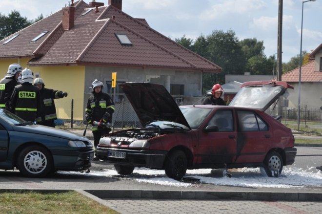 Wypadek z udziałem karetki i samochodów osobowych (25.IX.2011) - zdjęcie #15 - eOstroleka.pl