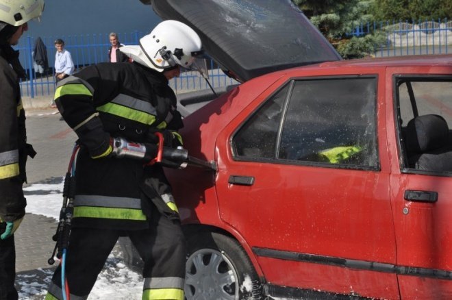 Wypadek z udziałem karetki i samochodów osobowych (25.IX.2011) - zdjęcie #18 - eOstroleka.pl