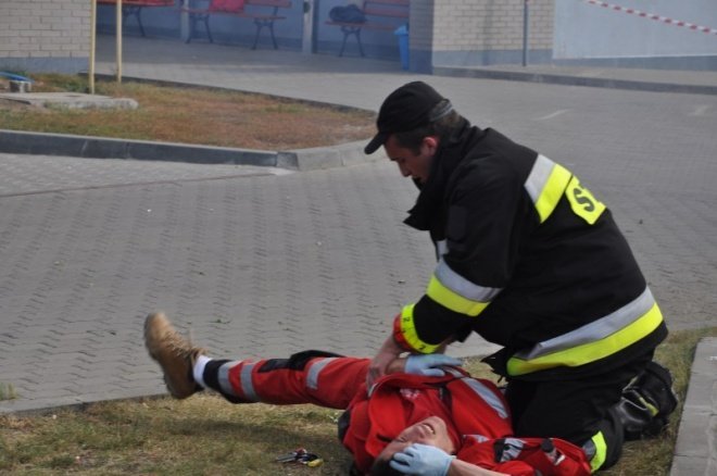 Wypadek z udziałem karetki i samochodów osobowych (25.IX.2011) - zdjęcie #35 - eOstroleka.pl