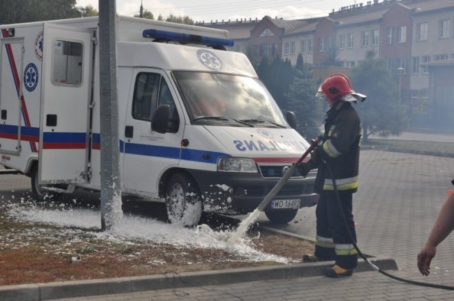 Wypadek z udziałem karetki i samochodów osobowych (25.IX.2011) - zdjęcie #37 - eOstroleka.pl