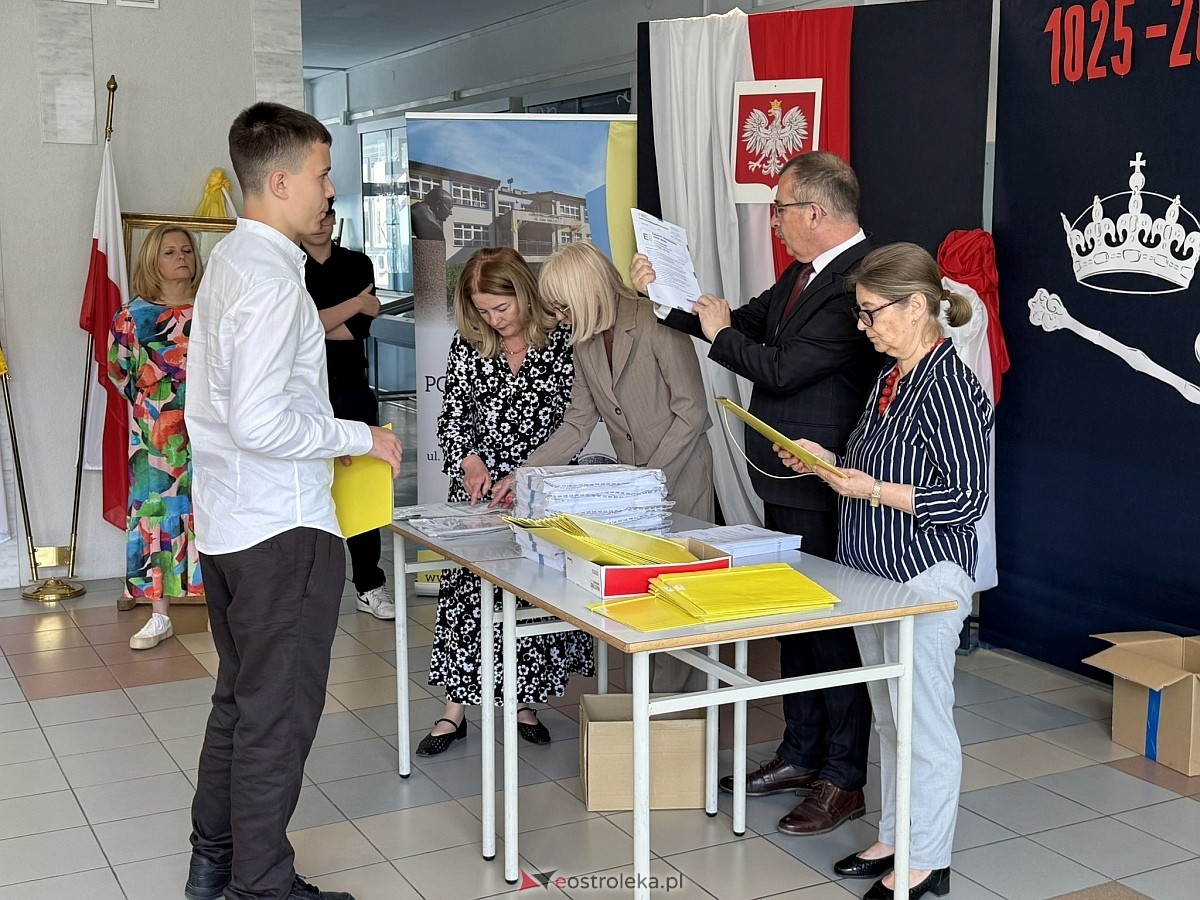 Egzamin óskomlasisty 2025 - język polski [13.05.2025] - zdjęcie #32 - eOstroleka.pl