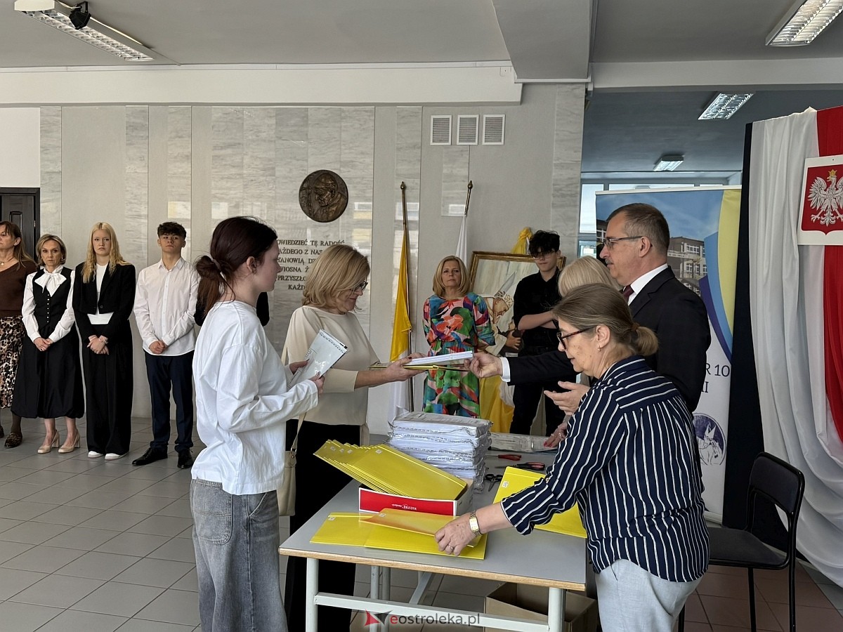 Egzamin óskomlasisty 2025 - język polski [13.05.2025] - zdjęcie #29 - eOstroleka.pl