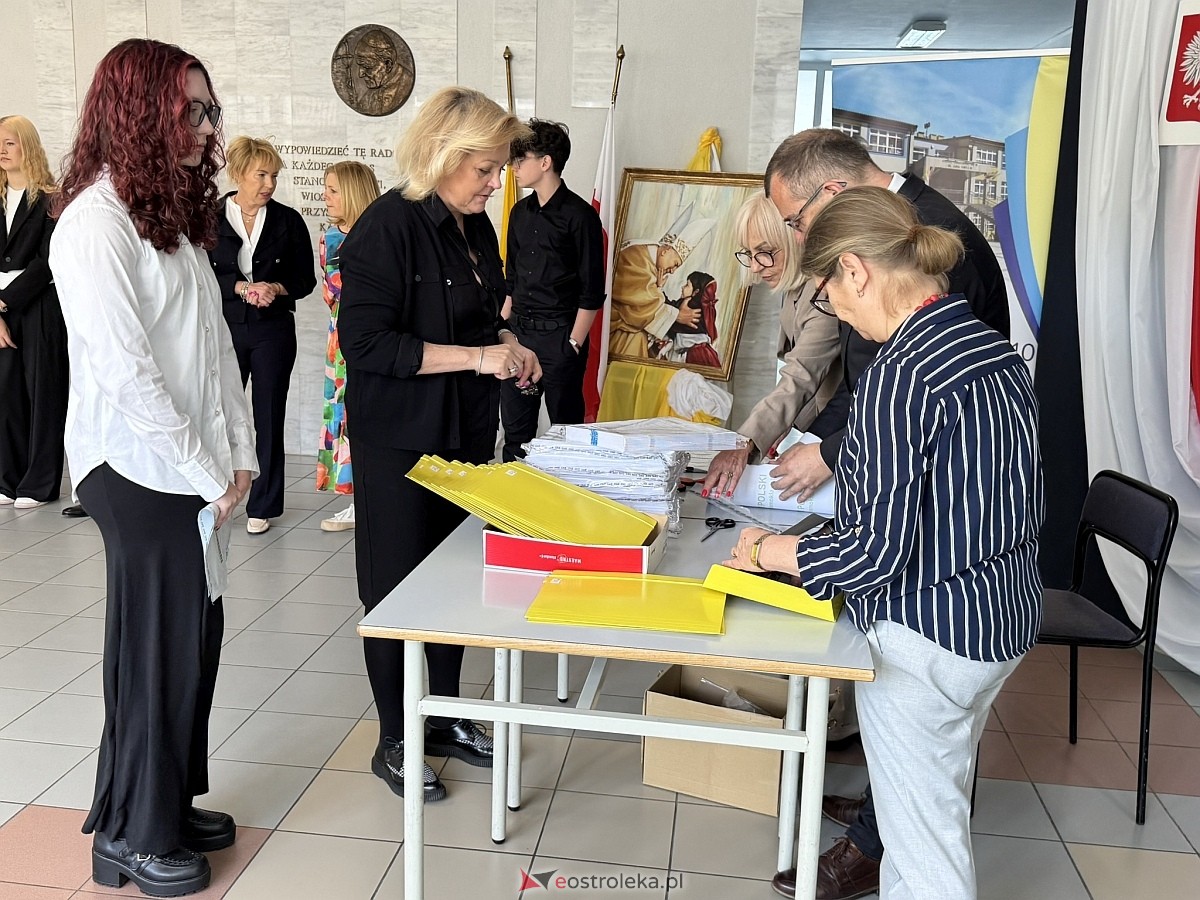 Egzamin óskomlasisty 2025 - język polski [13.05.2025] - zdjęcie #20 - eOstroleka.pl