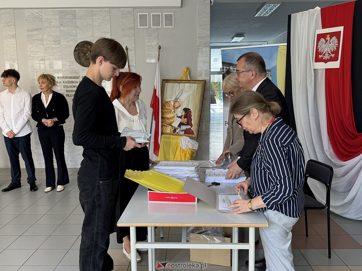 Egzamin óskomlasisty 2025 - język polski [13.05.2025] - zdjęcie #15 - eOstroleka.pl