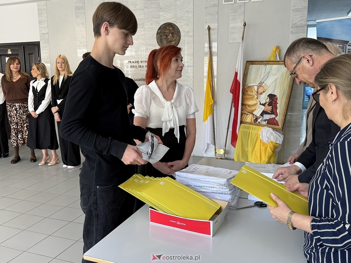 Egzamin óskomlasisty 2025 - język polski [13.05.2025] - zdjęcie #14 - eOstroleka.pl
