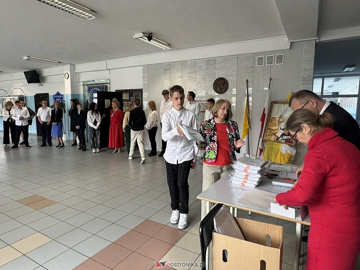 Egzamin ósmoklasisty 2025 - matematyka [14.05.2025] - zdjęcie #12 - eOstroleka.pl