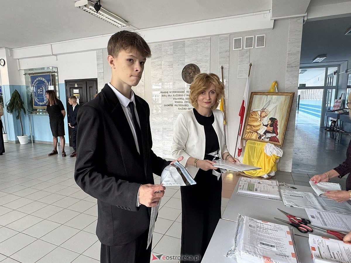 Egzamin ósmoklasisty 2025 - matematyka [14.05.2025] - zdjęcie #7 - eOstroleka.pl