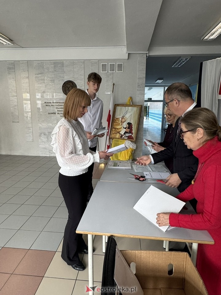 Egzamin ósmoklasisty 2025 - matematyka [14.05.2025] - zdjęcie #3 - eOstroleka.pl